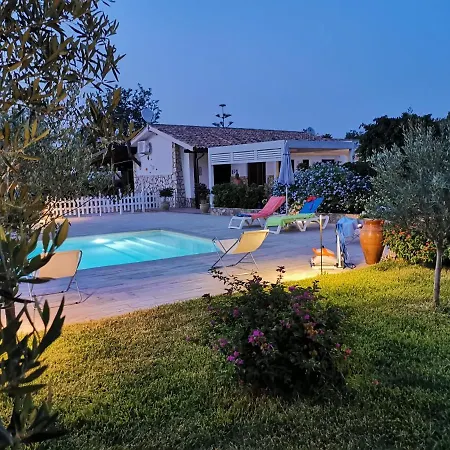 Villa Hibiscus Castellammare del Golfo Exterior photo