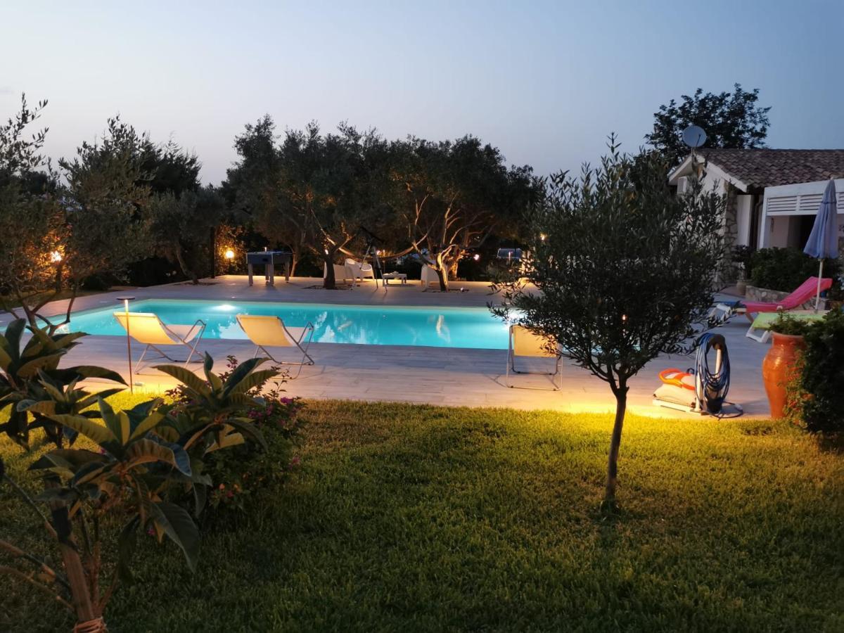 Hibiscus Villa *